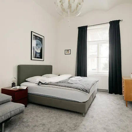 Comfortable And Cosy Apt A Few Steps From Dancing House And Naplavka Dance Prague Exterior photo