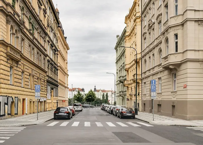 Comfortable And Cosy Apt A Few Steps From Dancing House And Naplavka Dance