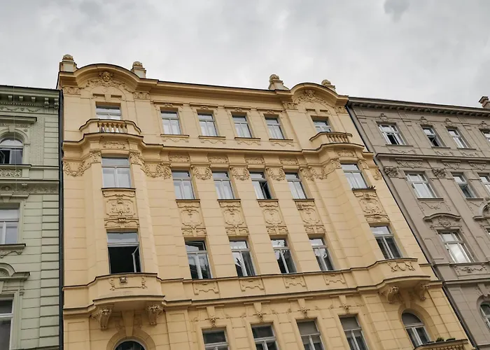 Comfortable And Cosy Apt A Few Steps From Dancing House And Naplavka Dance