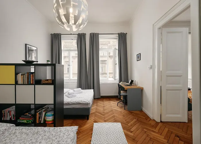 Comfortable And Cosy Apt A Few Steps From Dancing House And Naplavka Dance