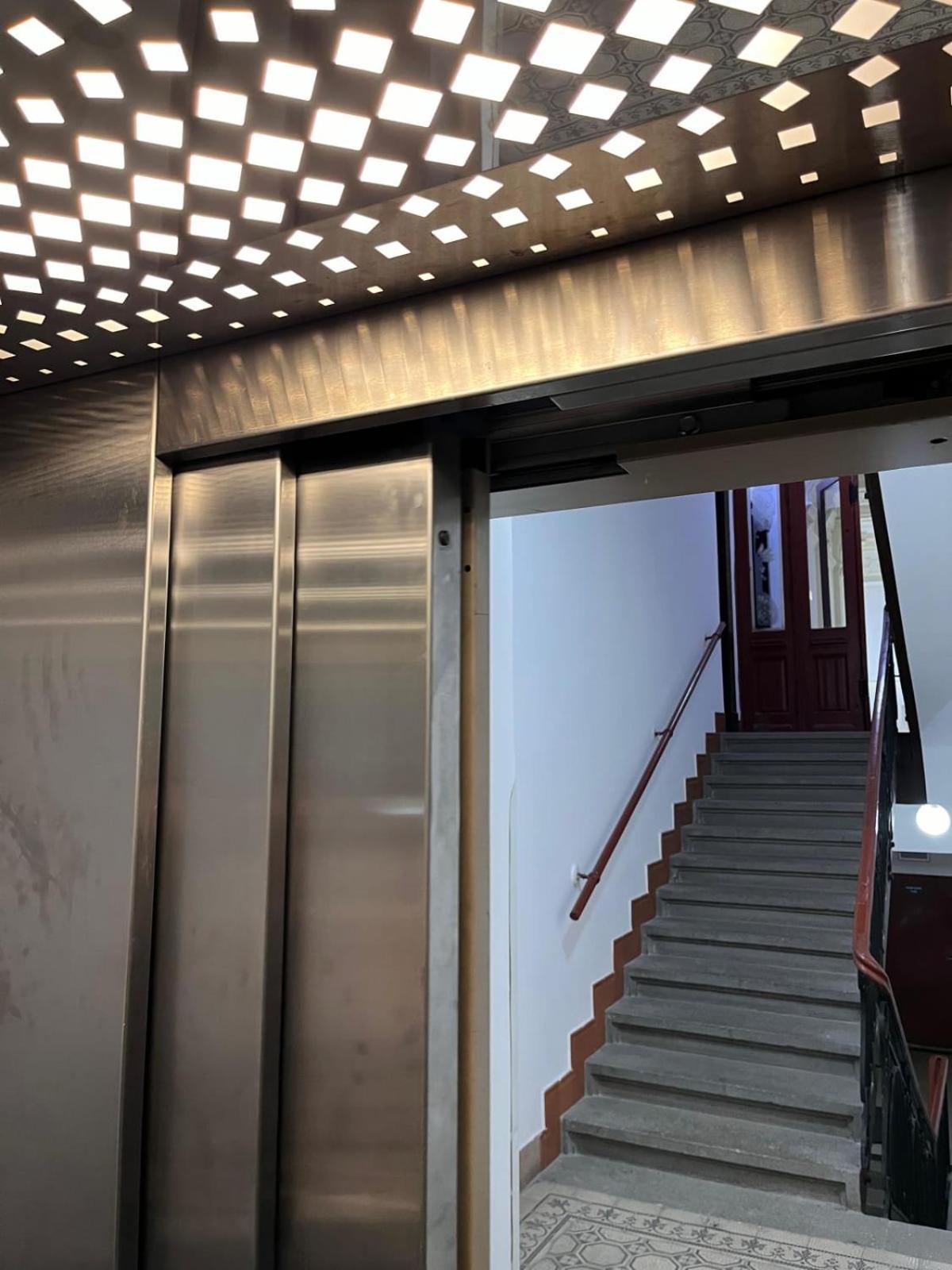 Comfortable And Cosy A Few Steps From Dancing House And Naplavka Dance פראג