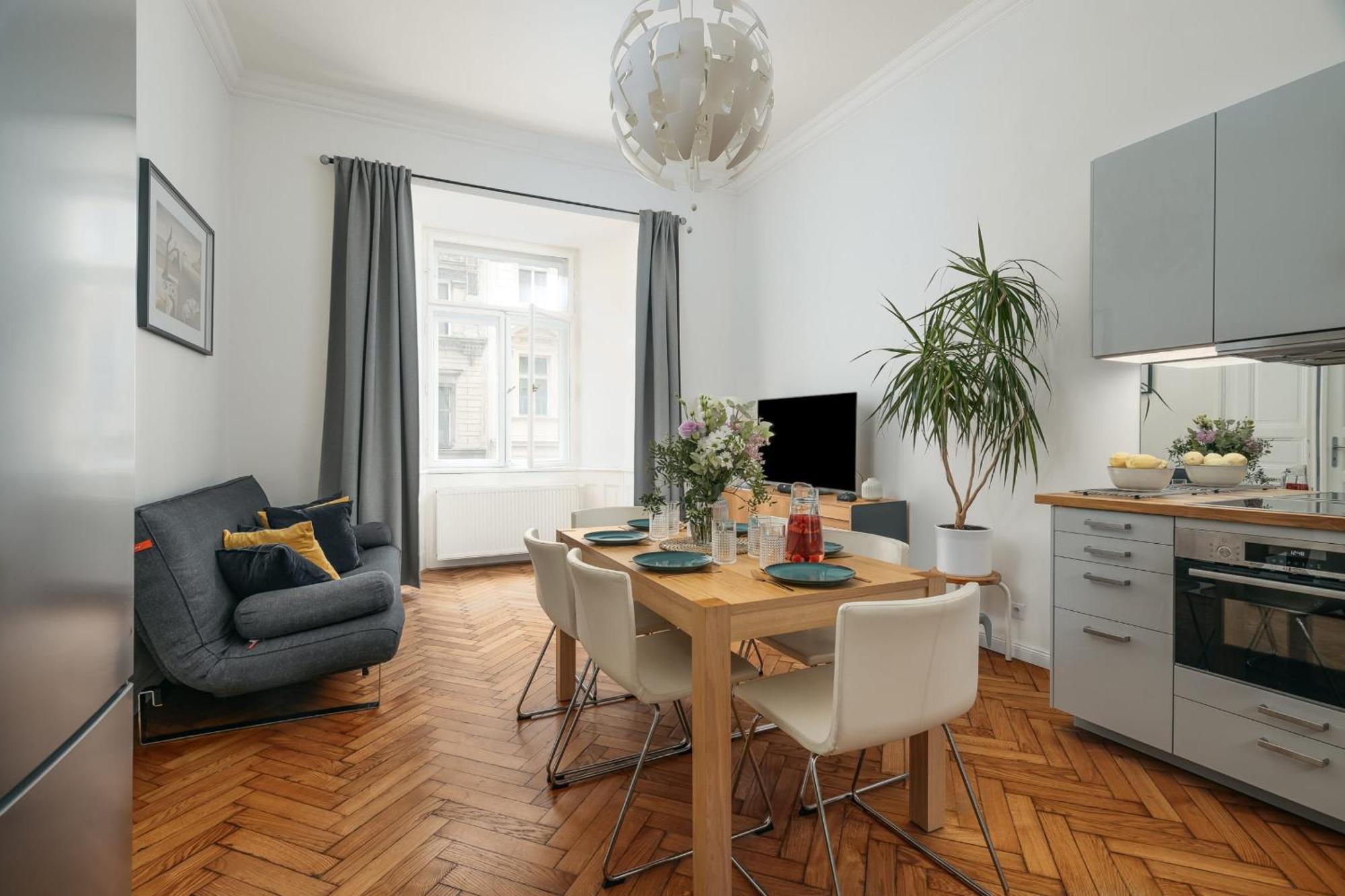 Comfortable And Cosy A Few Steps From Dancing House And Naplavka Dance Appartement Praag